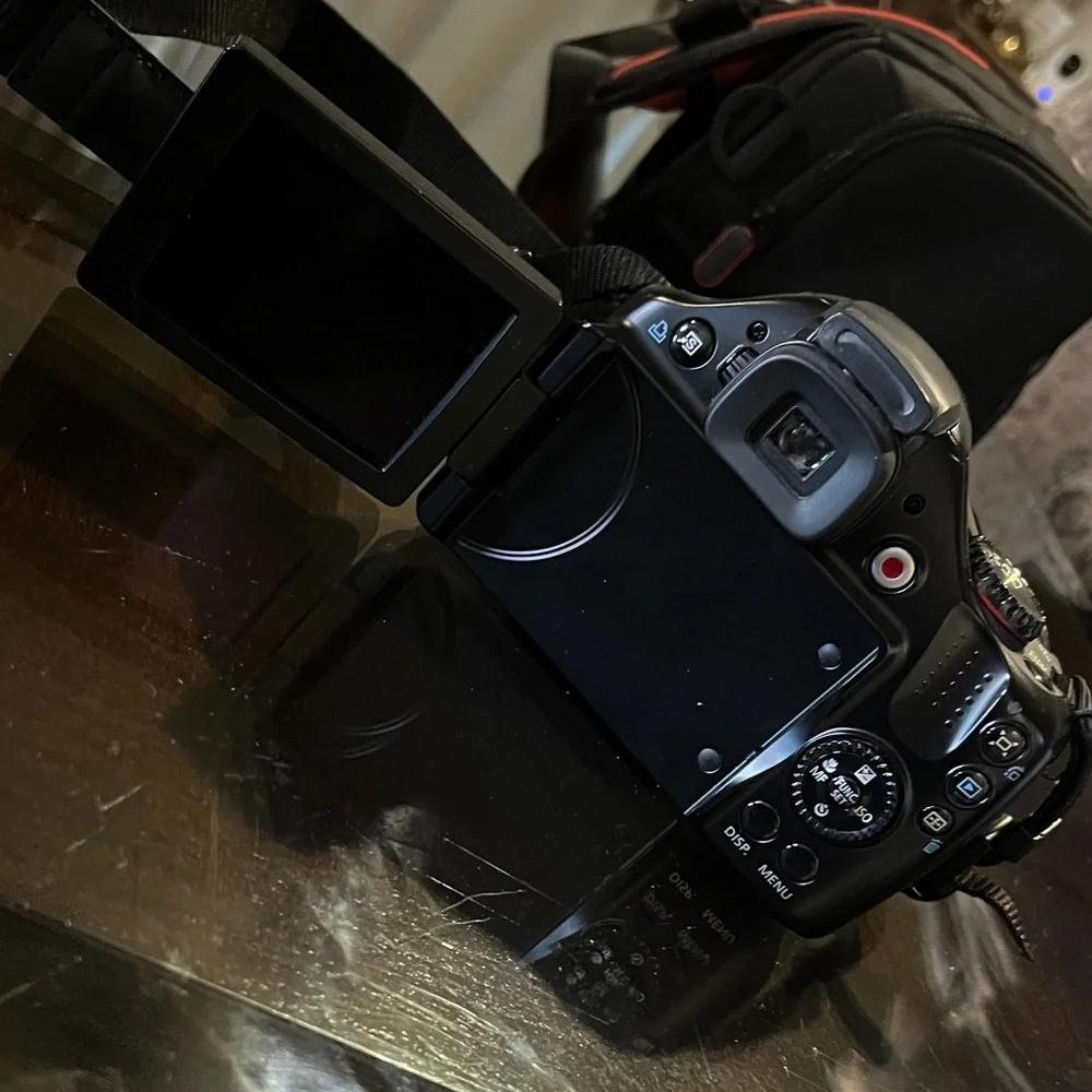 Canon SX40 HS Digital Camera in Black-w/ free camera bag!